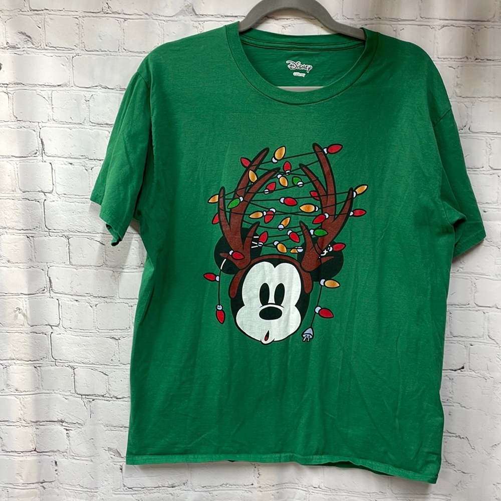Disney Mickey Mouse Reindeer Christmas Lights approx Medium Tee Shirt